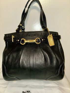 COACH Jackie Horsebit All Leather
Black Handbag Authentic includes Dust Bag!